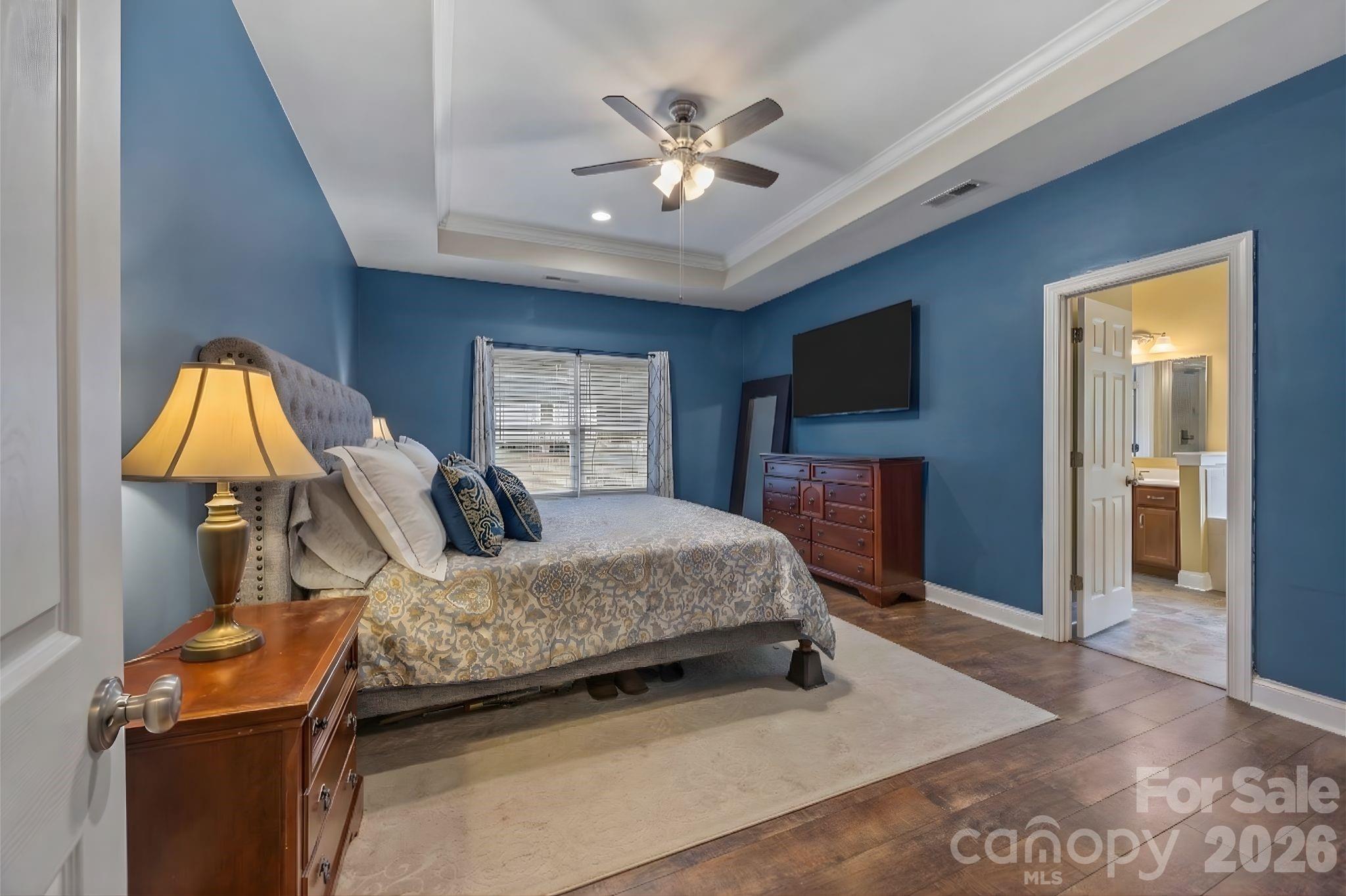 Wiltshire Manor - Residential