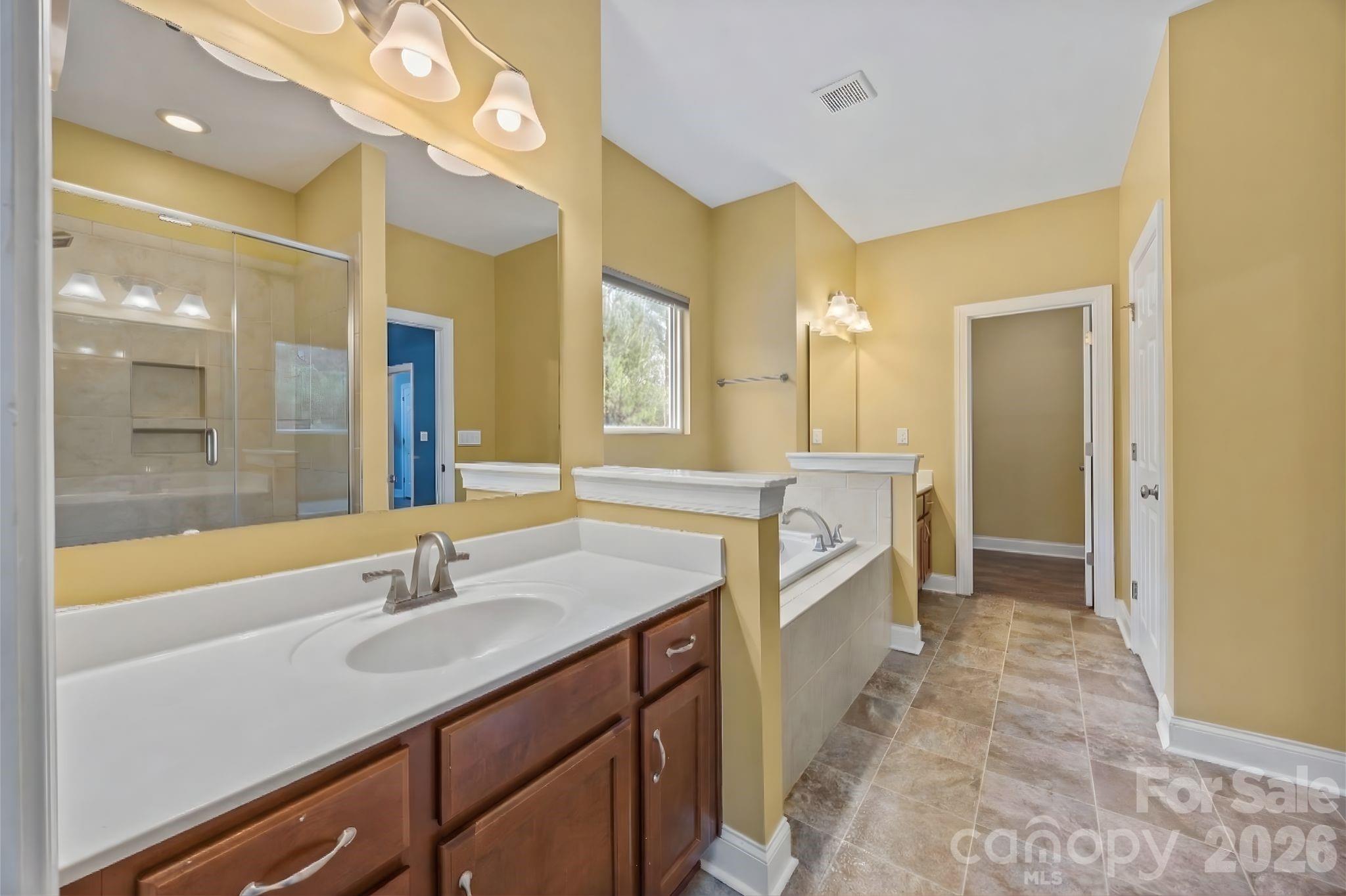 Wiltshire Manor - Residential