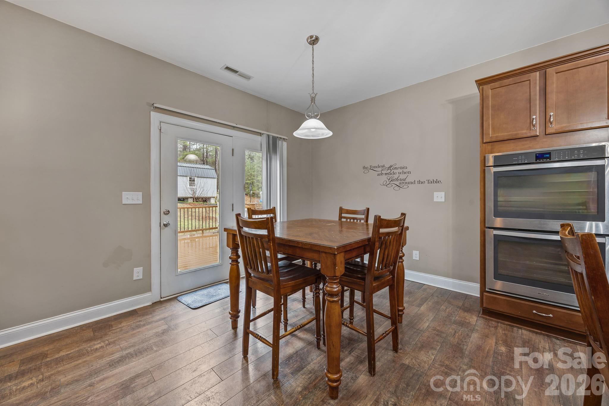 Wiltshire Manor - Residential