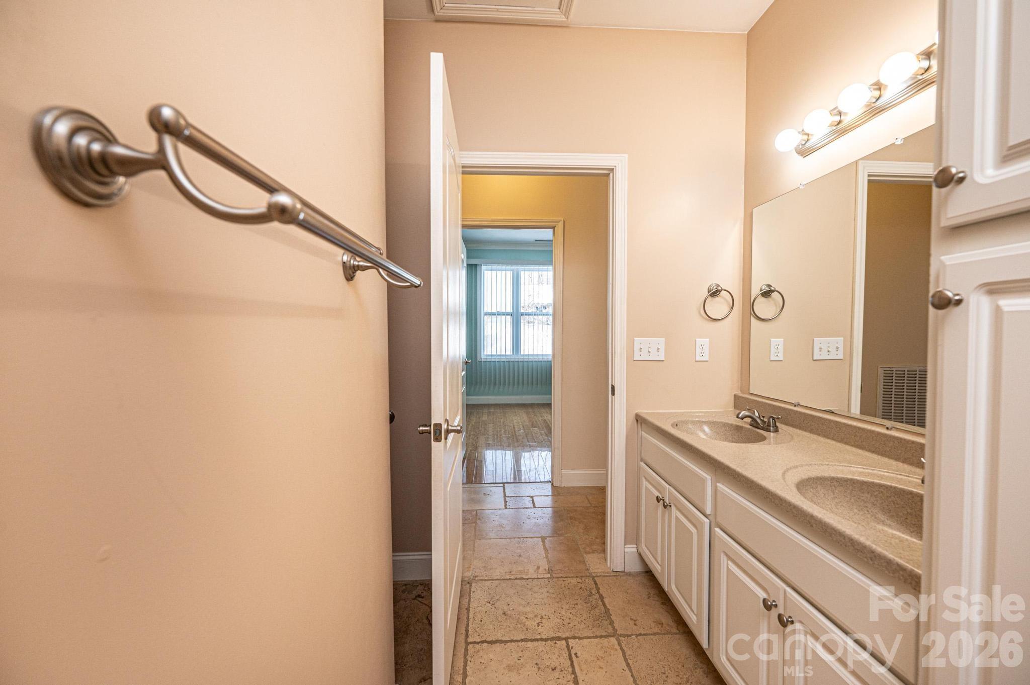 Plaza Ridge - Residential