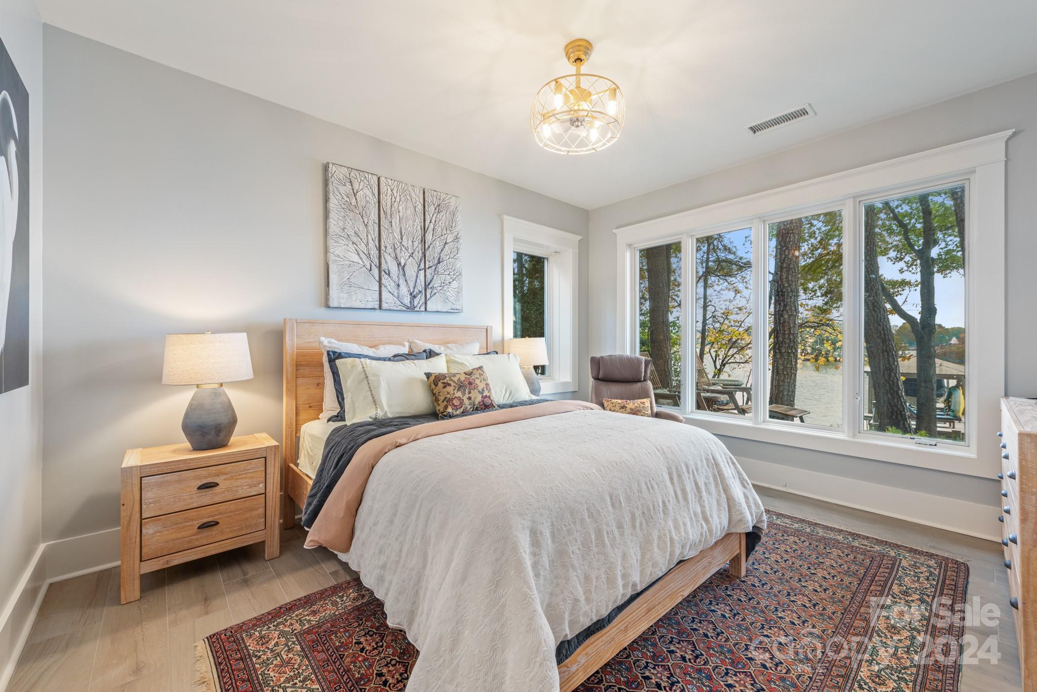 Island Forest - Residential