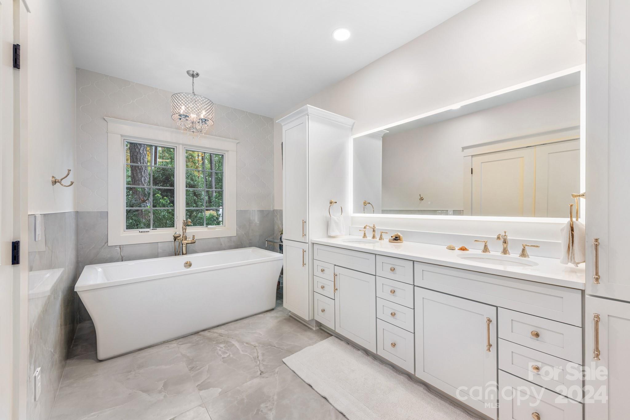 Island Forest - Residential