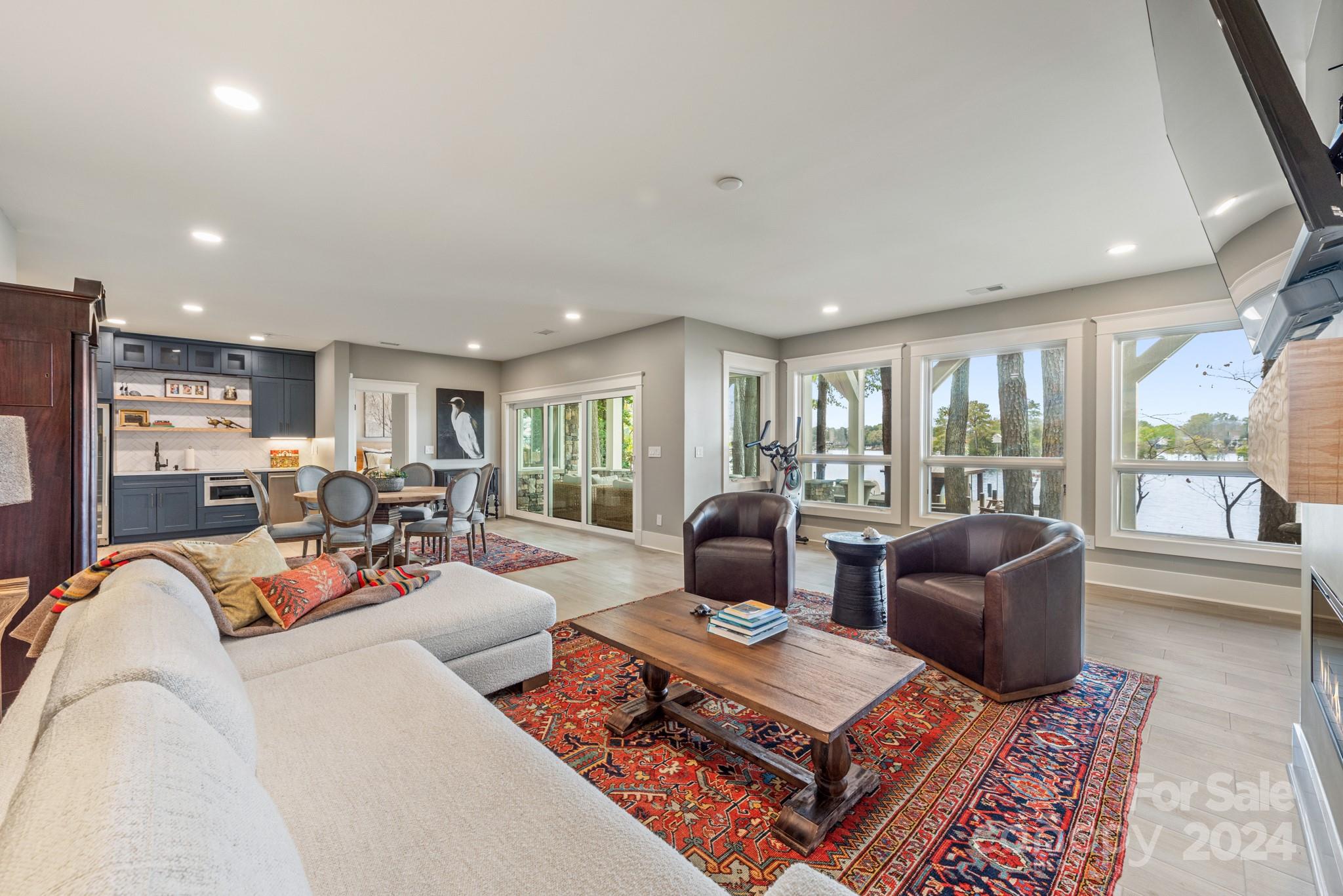 Island Forest - Residential