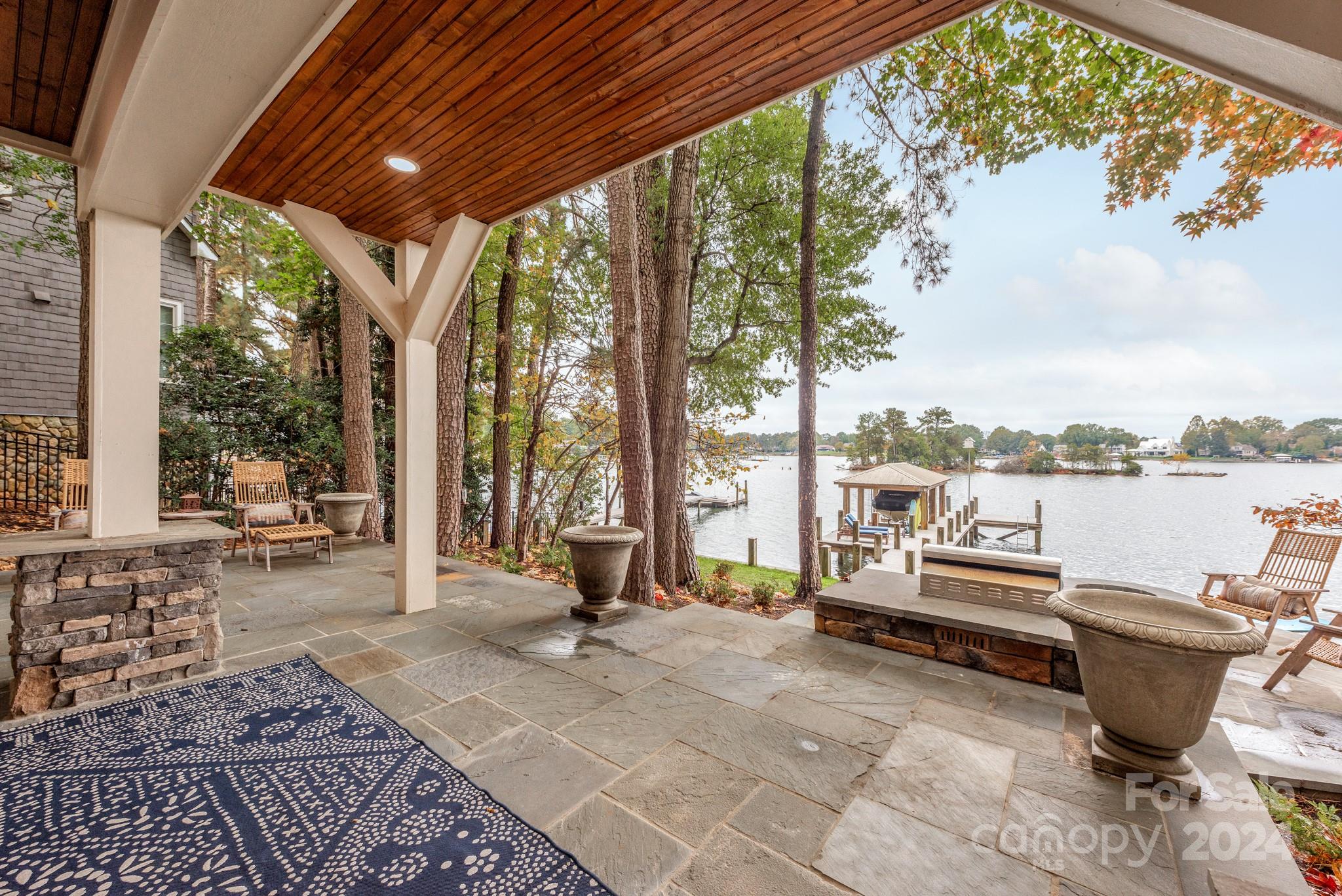 Island Forest - Residential