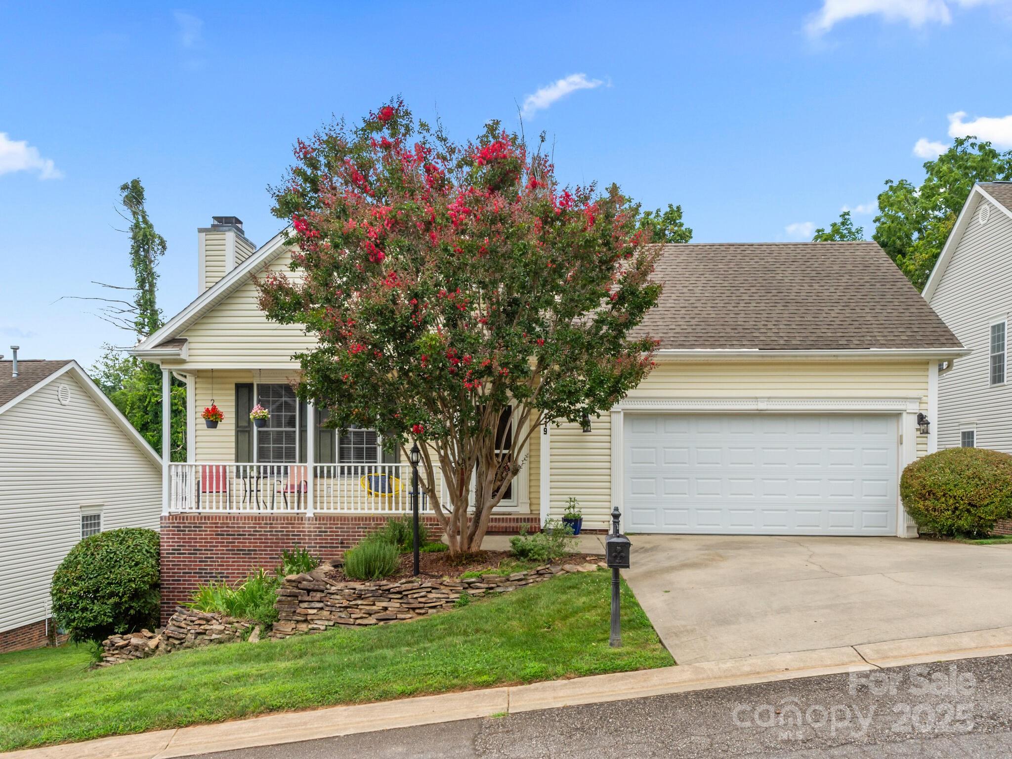 119 Willow Oak Drive