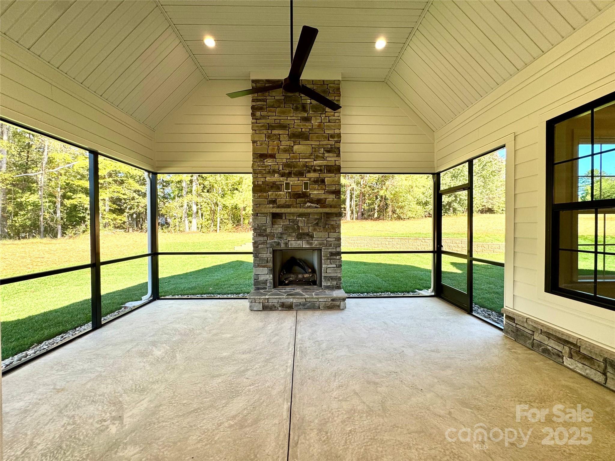 Saddlehorn - Residential