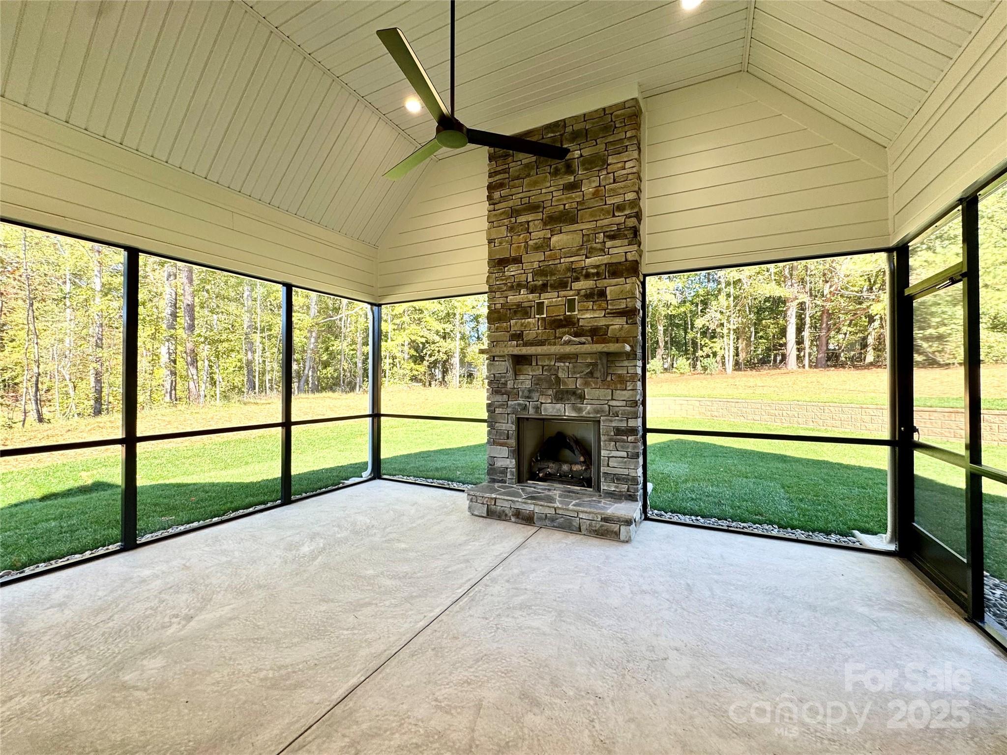 Saddlehorn - Residential