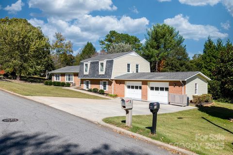 102 Castlegate Drive Morganton NC 28655