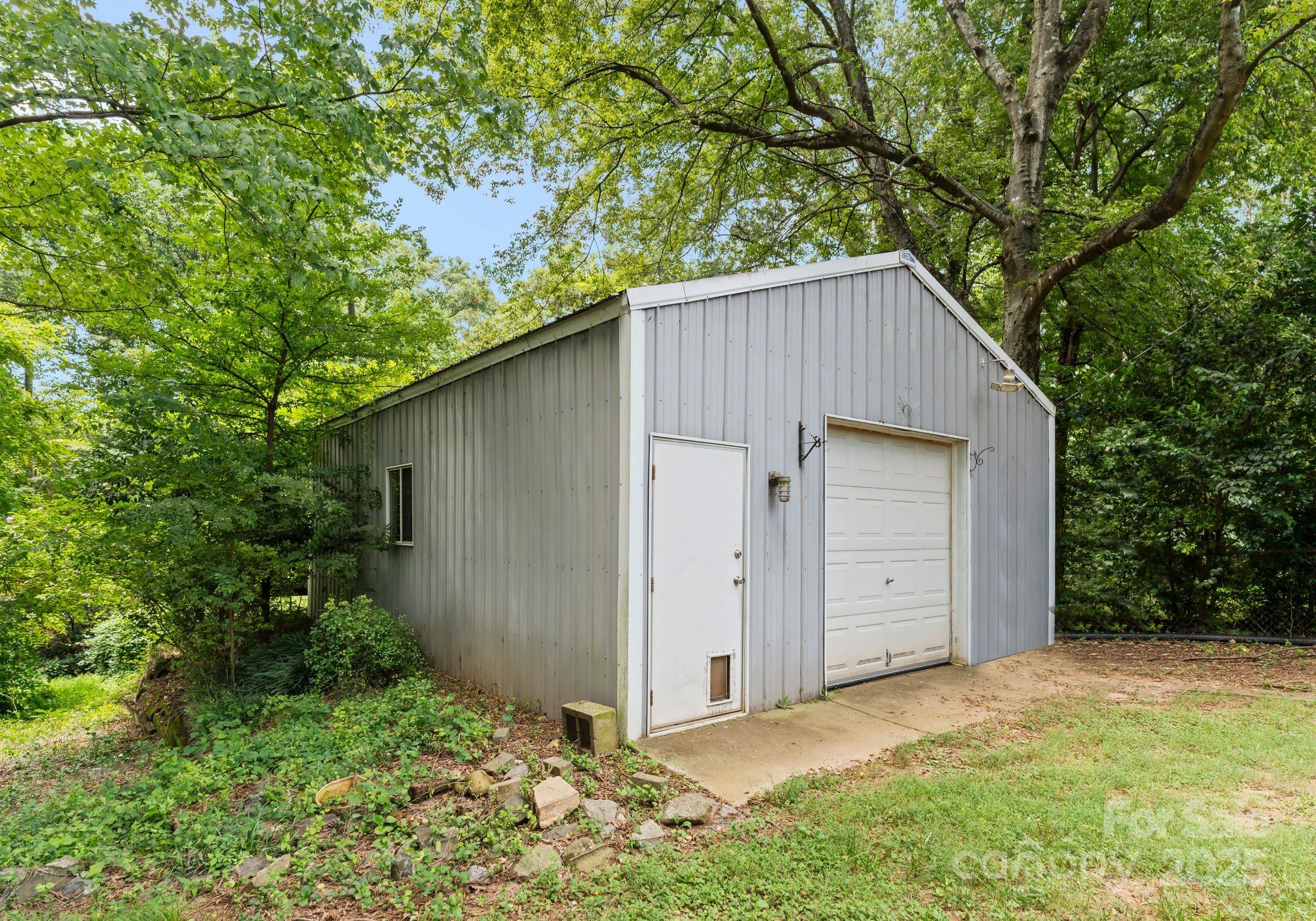 1614 Keeling Place