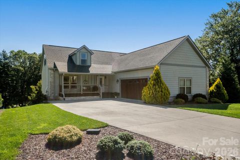 168 Triple Fairways Drive Hendersonville NC 28739