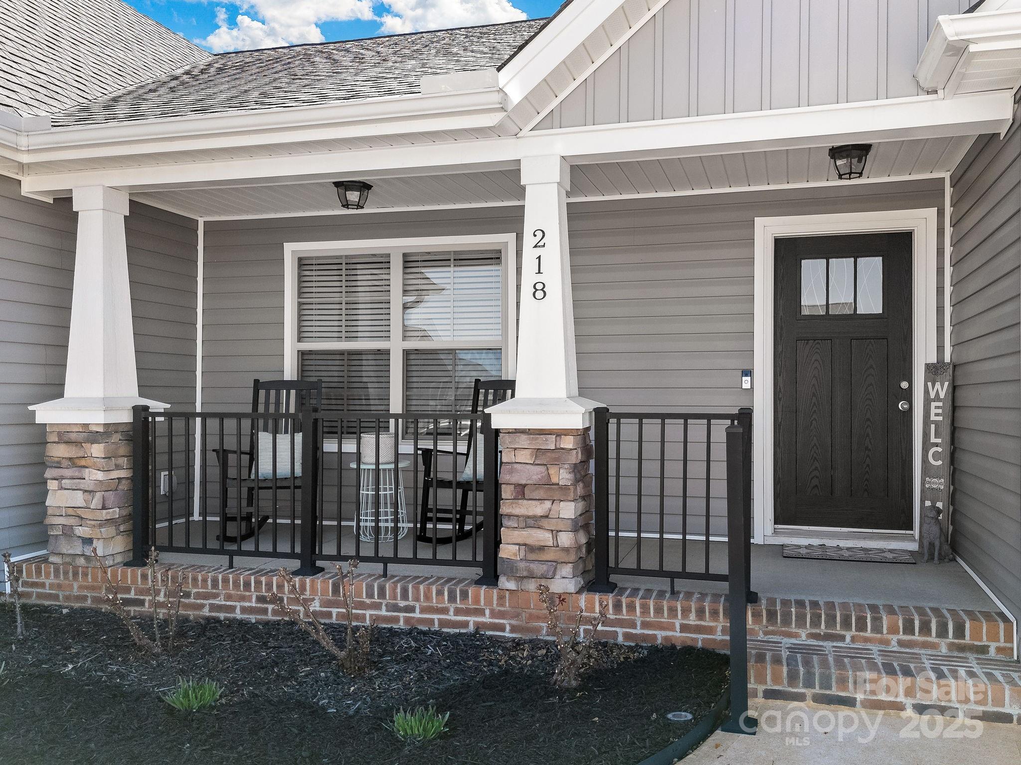 Shana Lynn - Residential