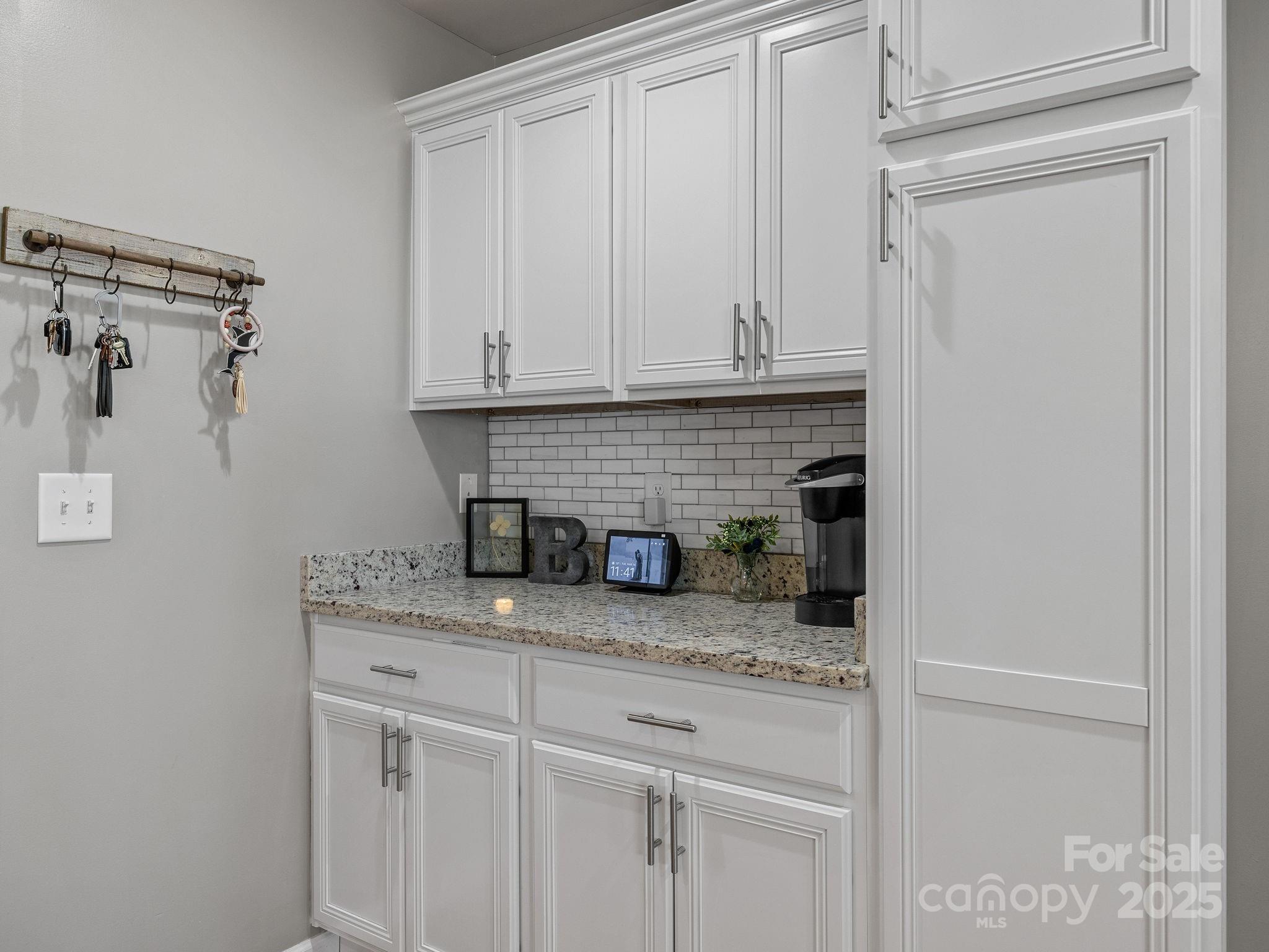 Shana Lynn - Residential