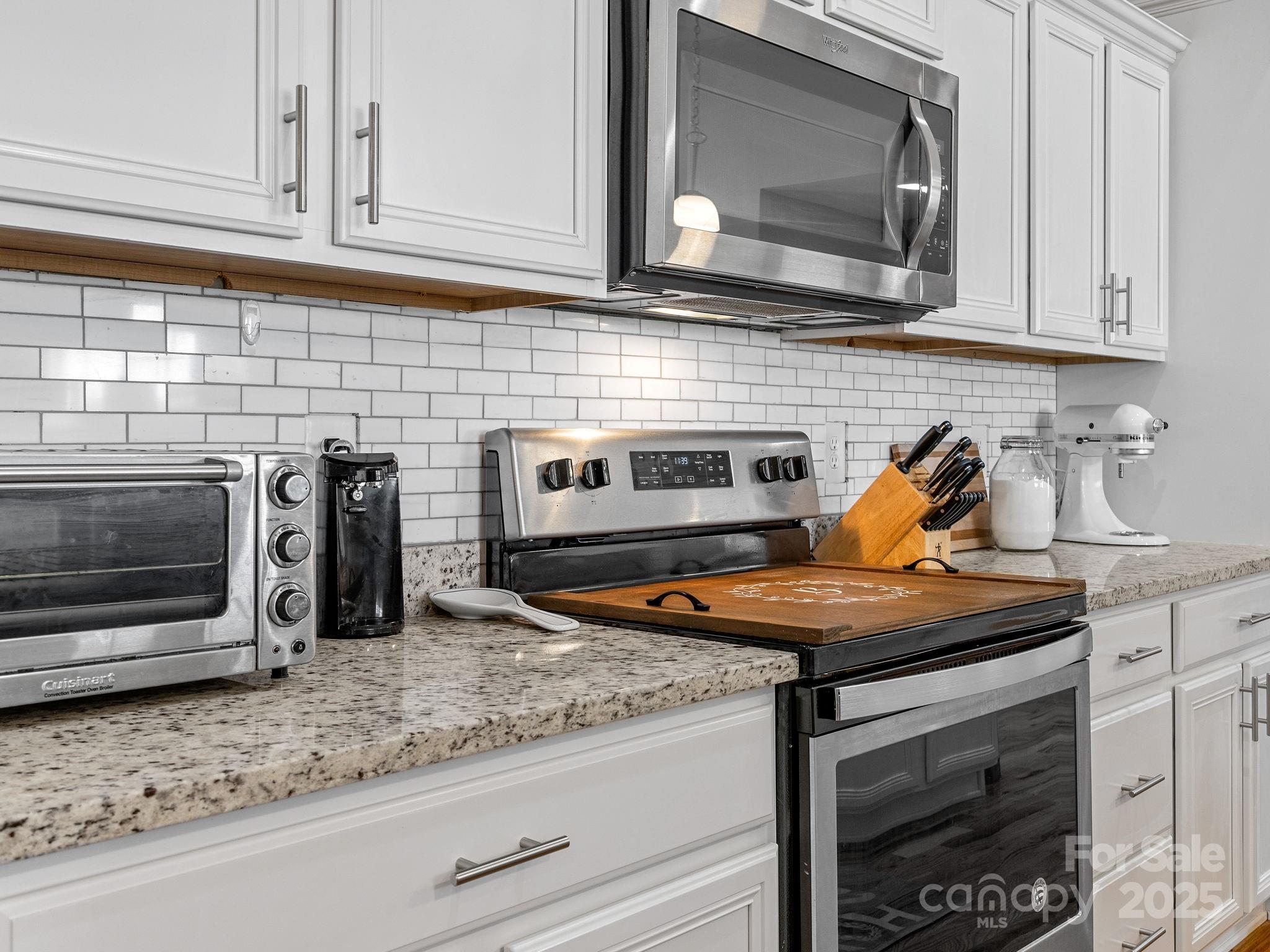 Shana Lynn - Residential