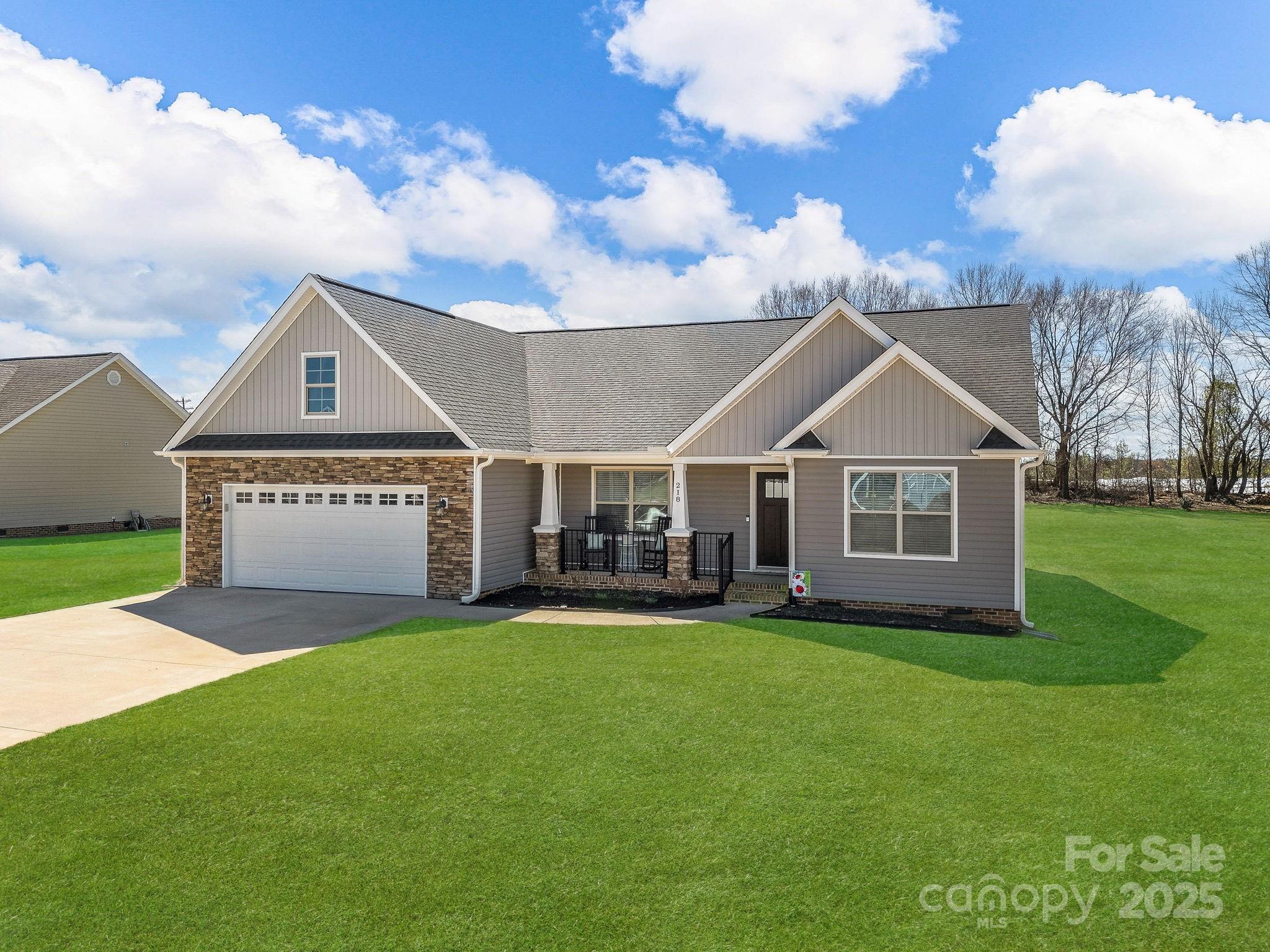 Shana Lynn - Residential