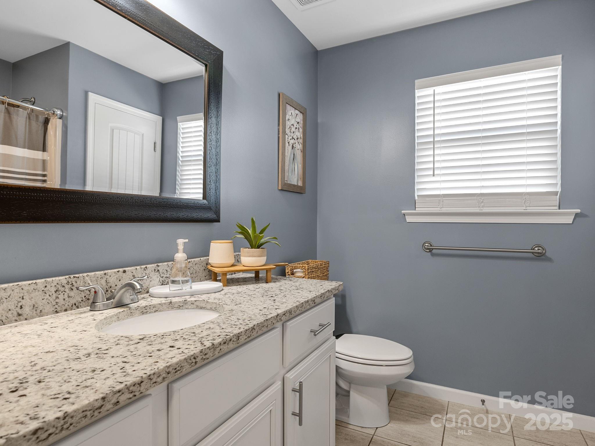 Shana Lynn - Residential