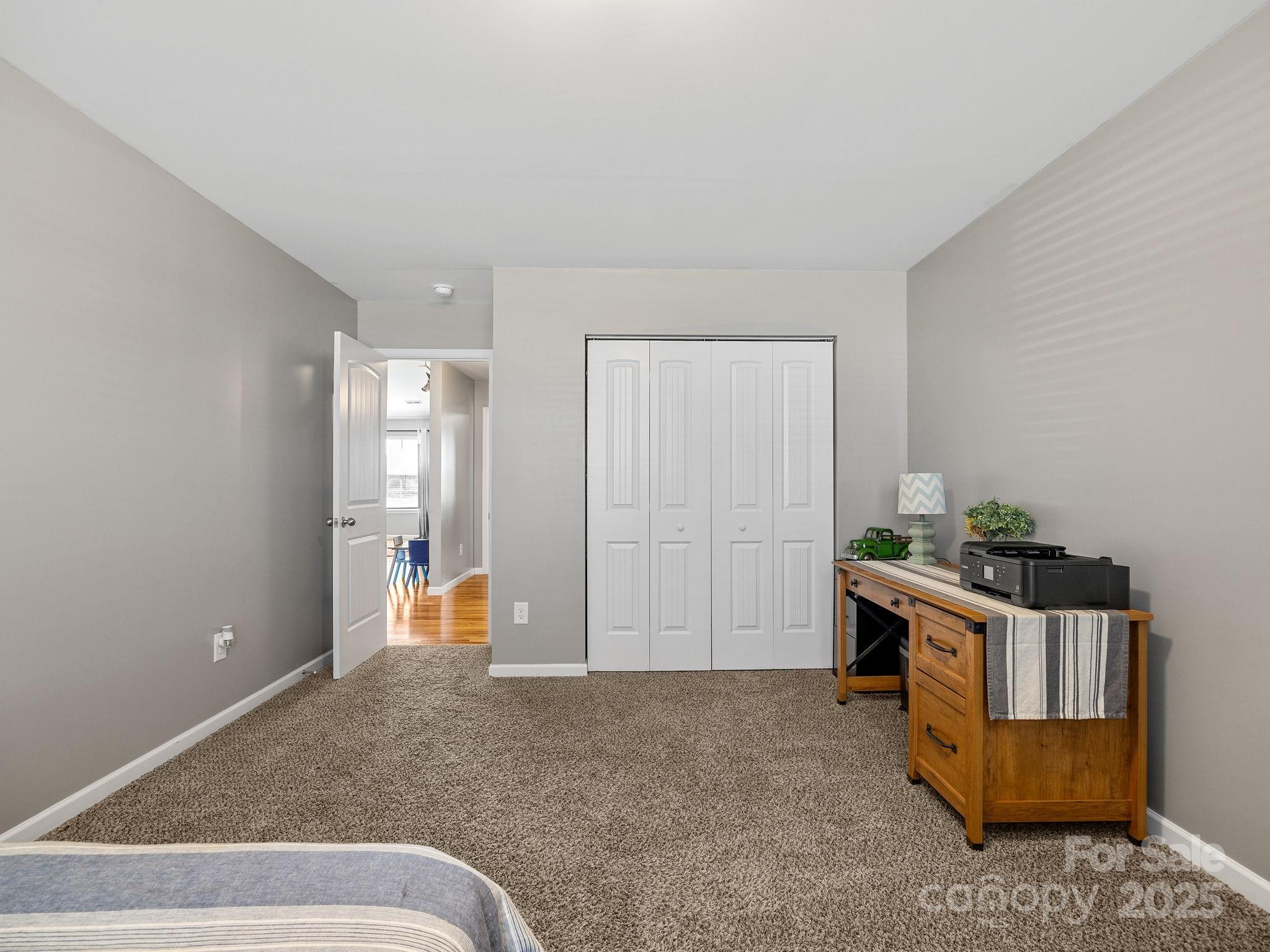 Shana Lynn - Residential