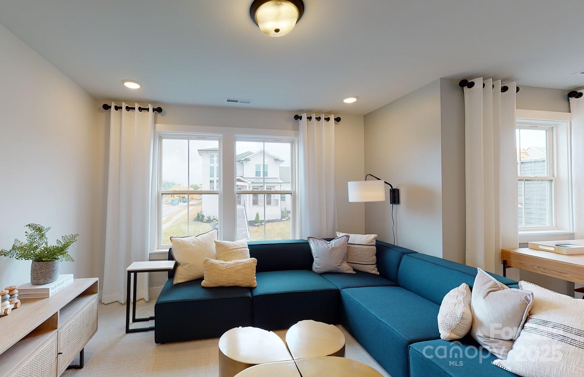 Patterson Pond - Residential