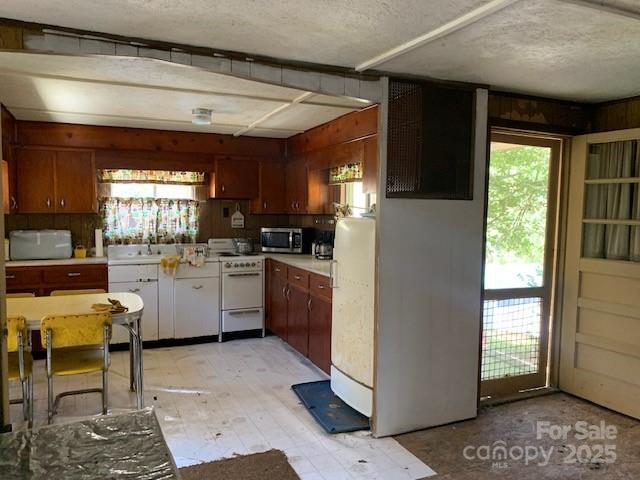 Bryson City, North Carolina 28713, United States, 1 Bedroom Bedrooms, ,1 BathroomBathrooms,Residential,Active,98686