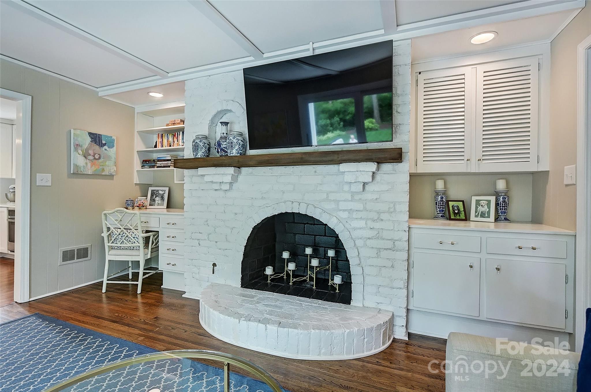 Beverly Woods - Residential