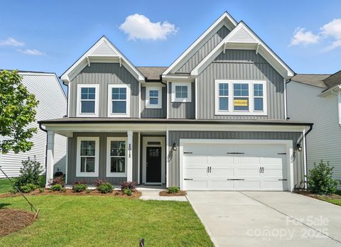 2012 Embassy Court Charlotte NC 28213