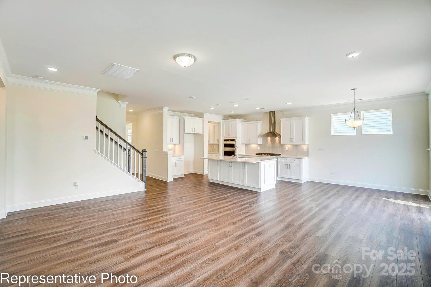 2012 Embassy Court 46