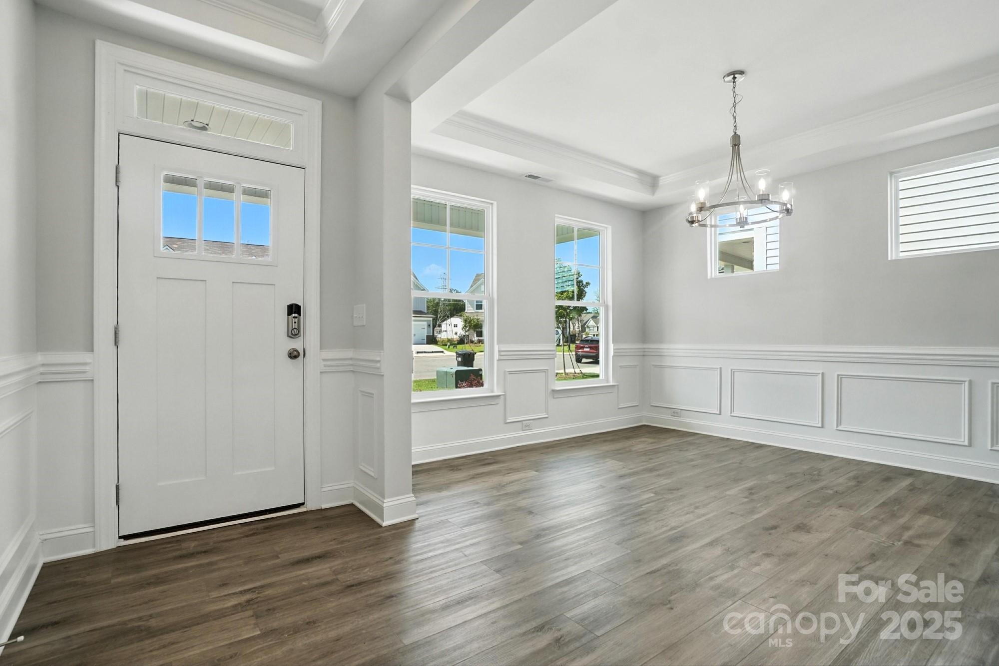 2012 Embassy Court 46