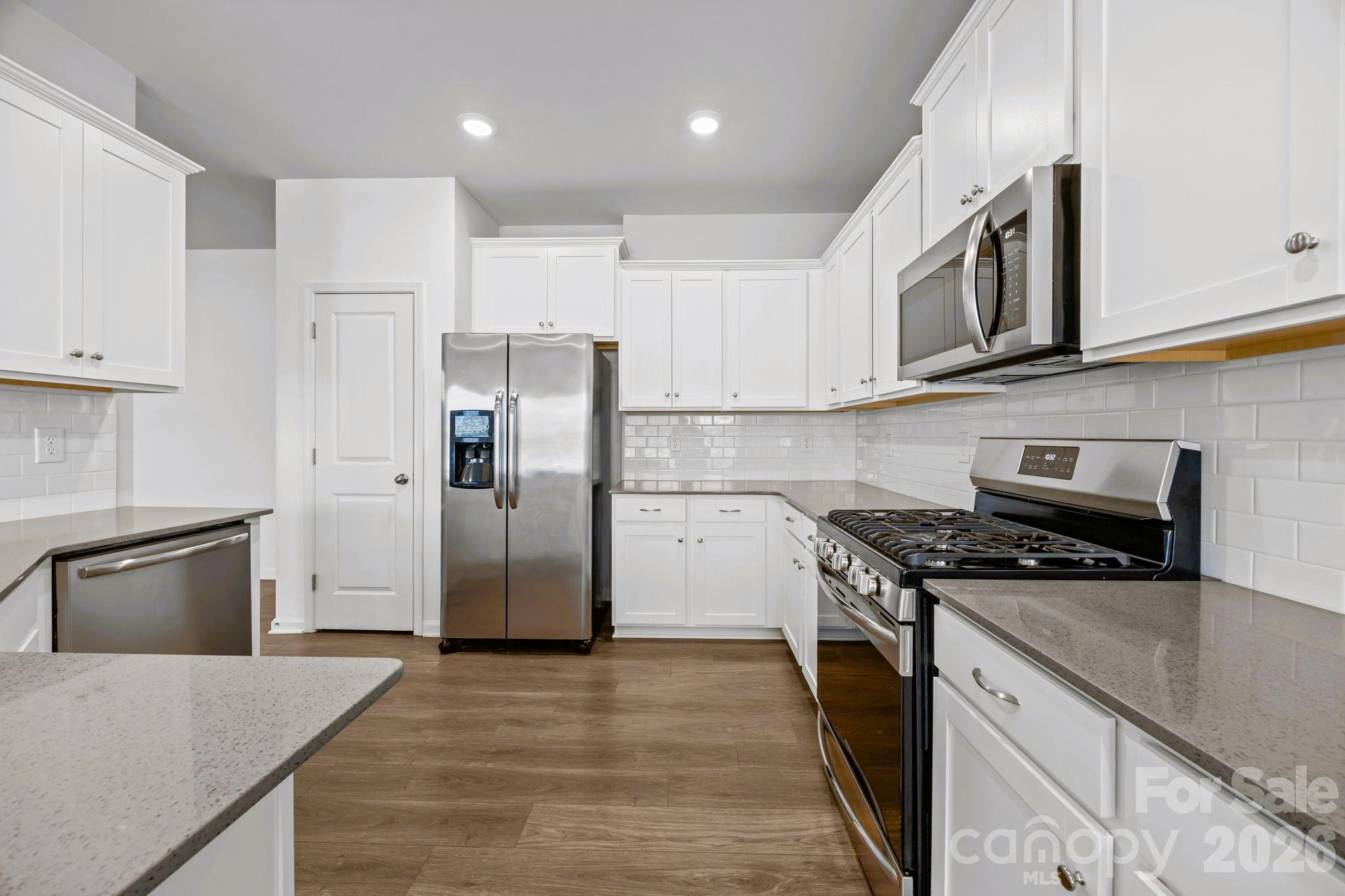 5775 Soft Shell Drive