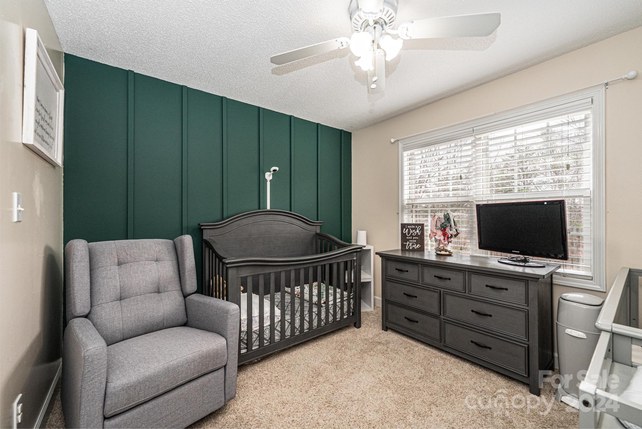 Pineknoll - Residential