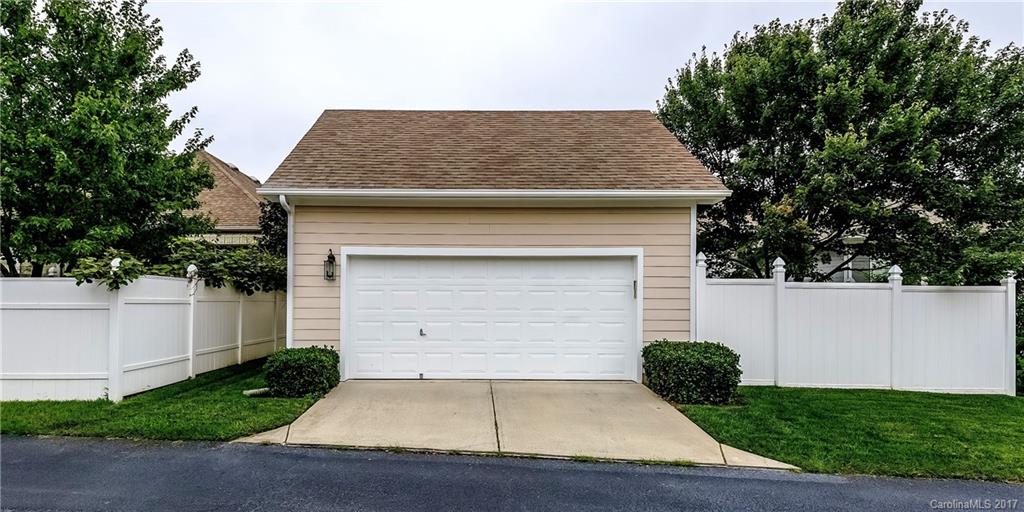 Chestnut Oaks - Residential