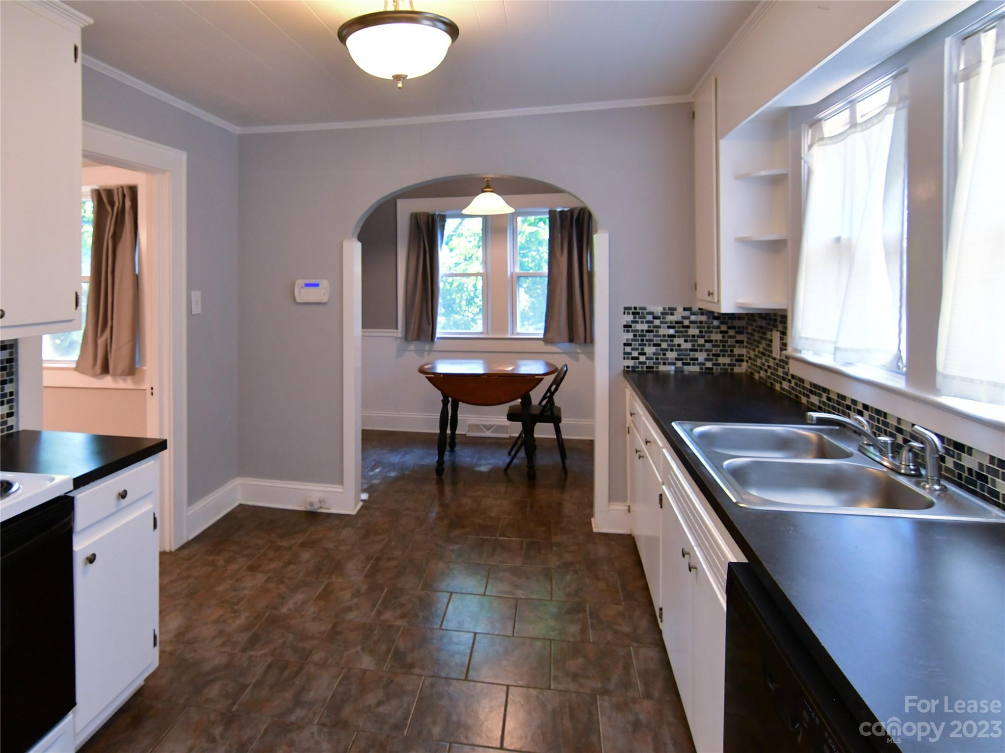 Victorias Landmark - Residential Lease