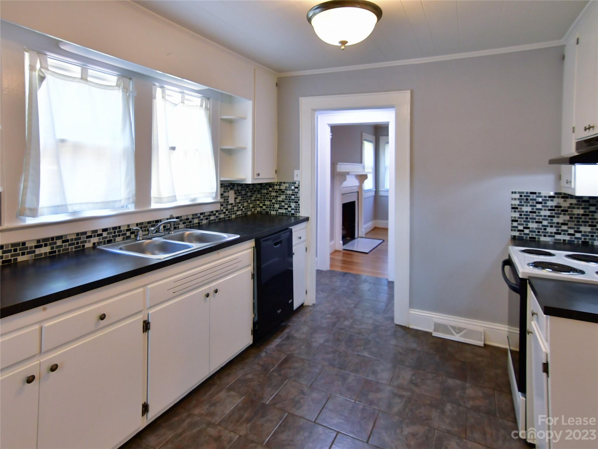 Victorias Landmark - Residential Lease