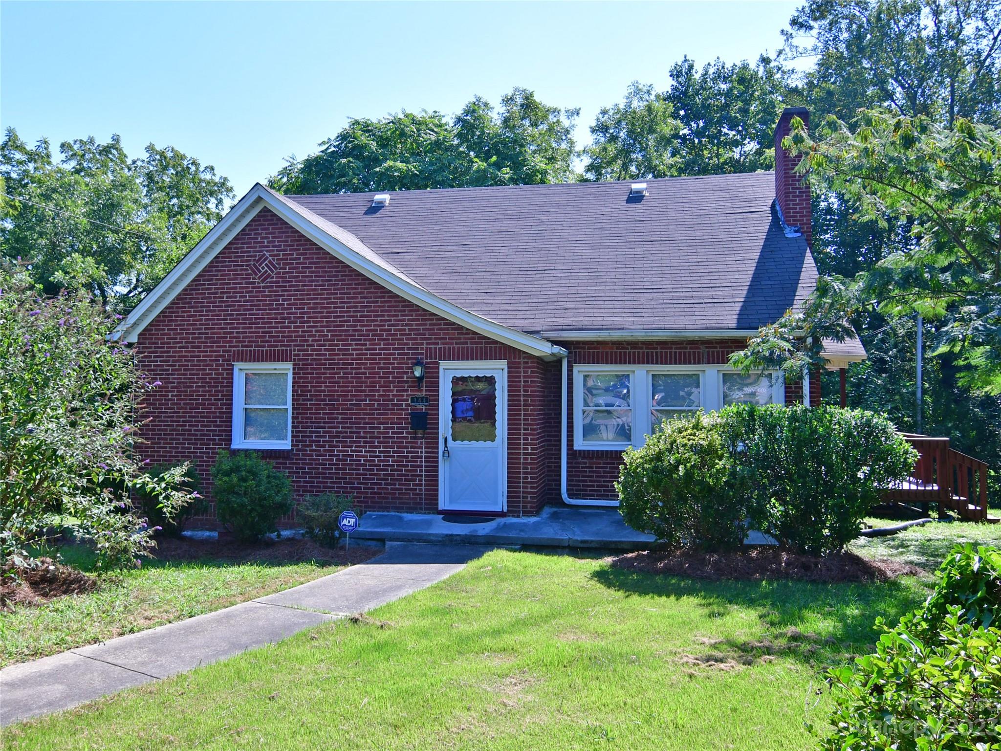 Victorias Landmark - Residential Lease