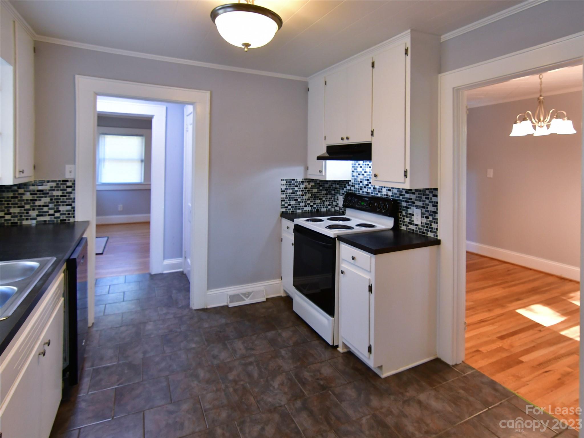 Victorias Landmark - Residential Lease