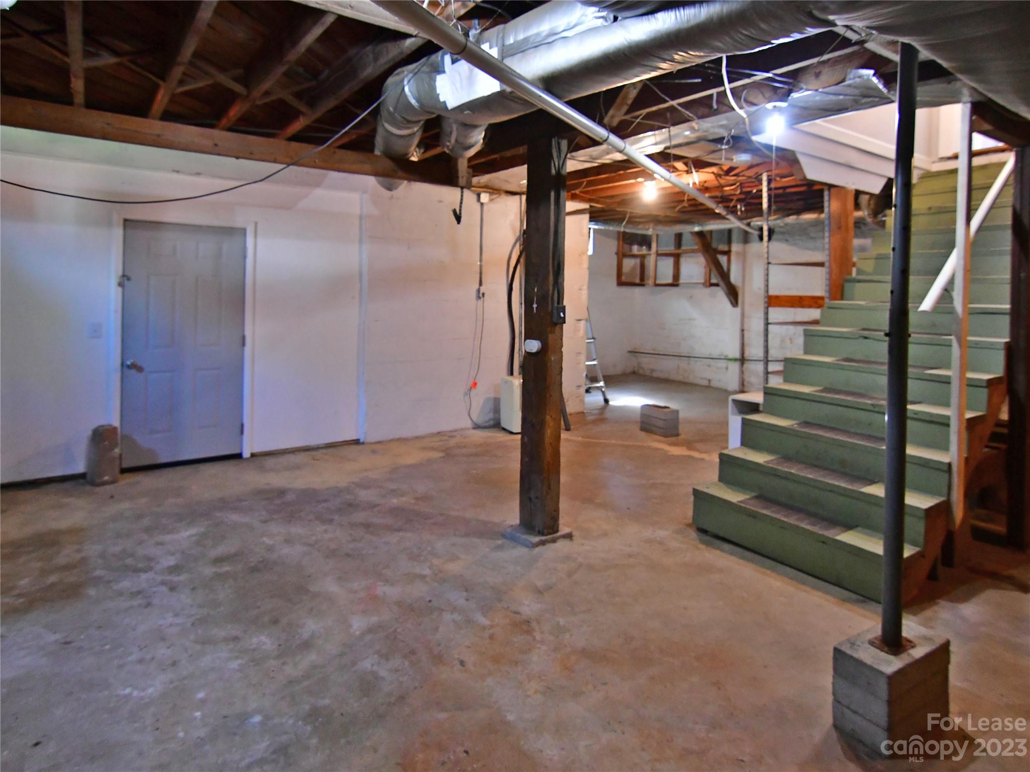 Victorias Landmark - Residential Lease