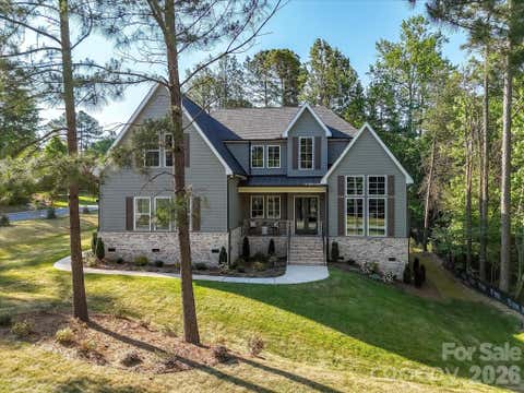 Photo of 4609 Firethorn Court, Denver, NC 28037 (MLS # 4358984)