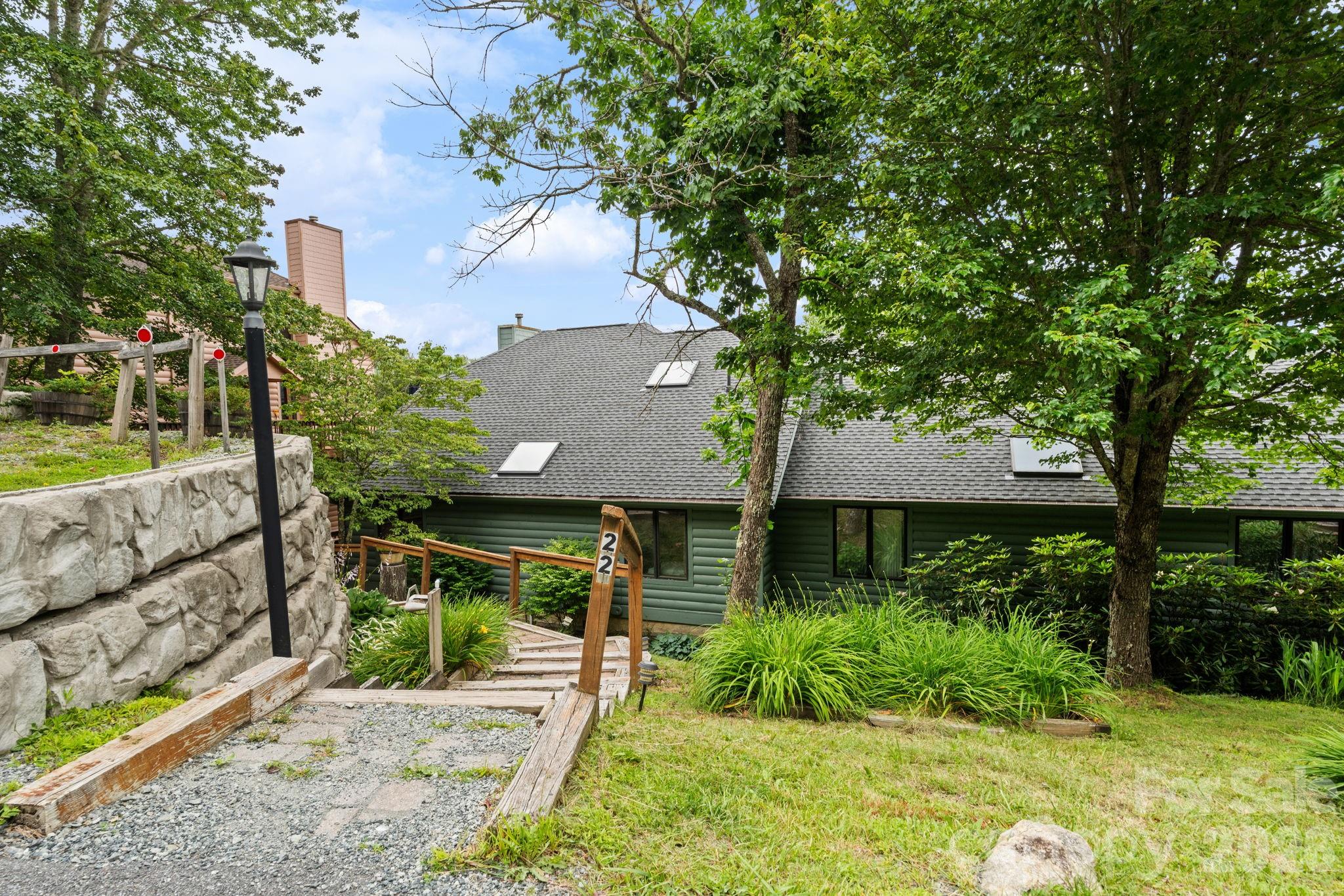 218 Slope View Drive 22