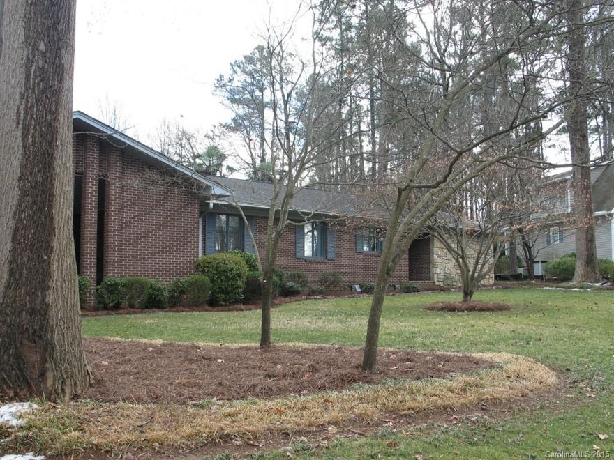 Beautiful ranch home, open spacious floor plan. Inground pool, fenced yard and work shop in back. Close to everything but in a quite subdivision.