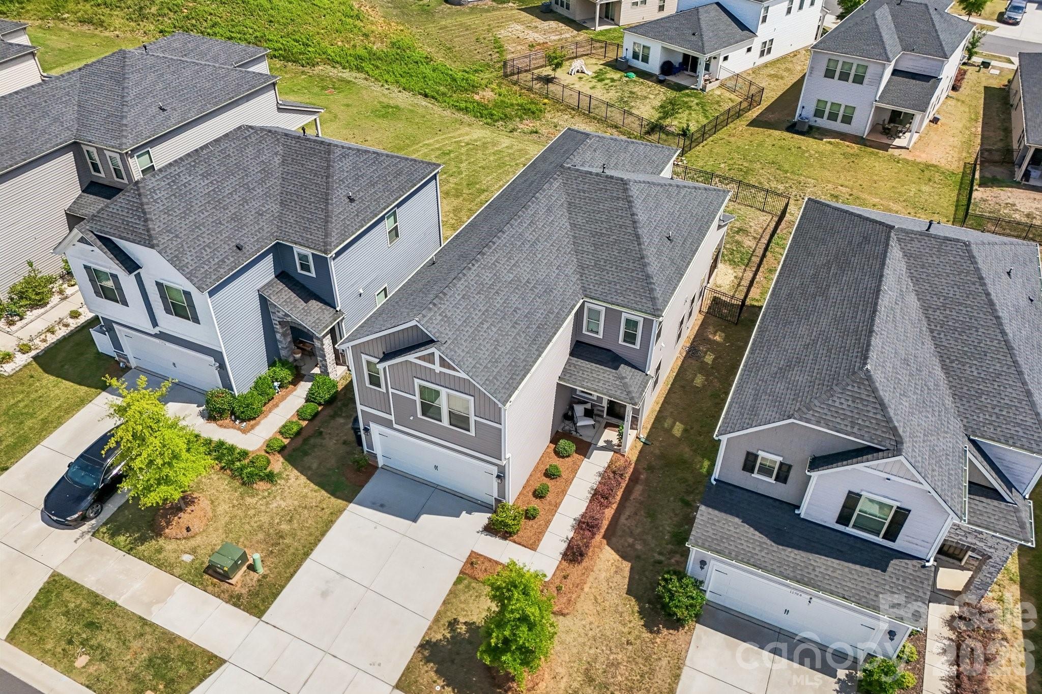 Larkhaven Hills - Residential