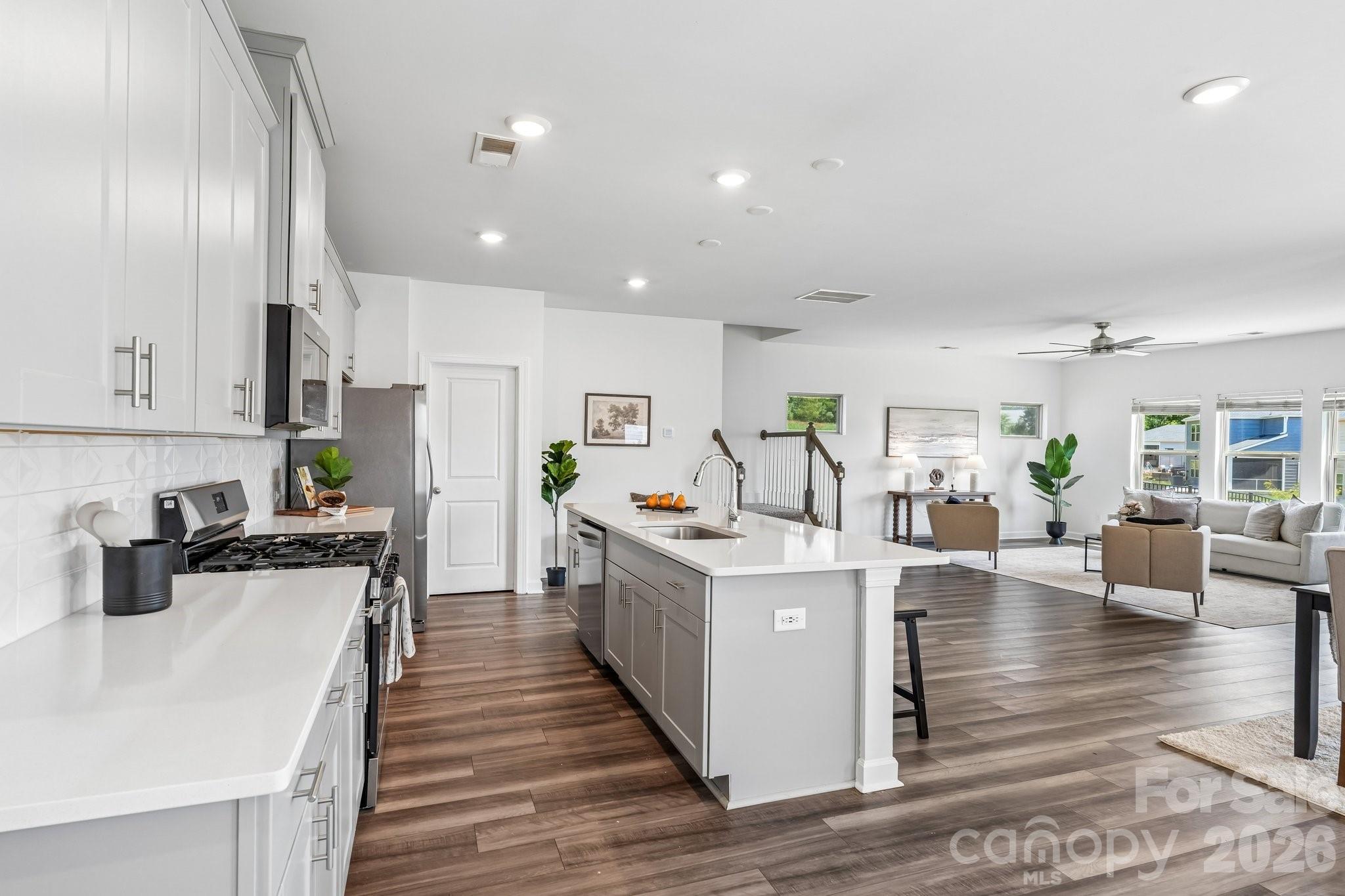 Larkhaven Hills - Residential