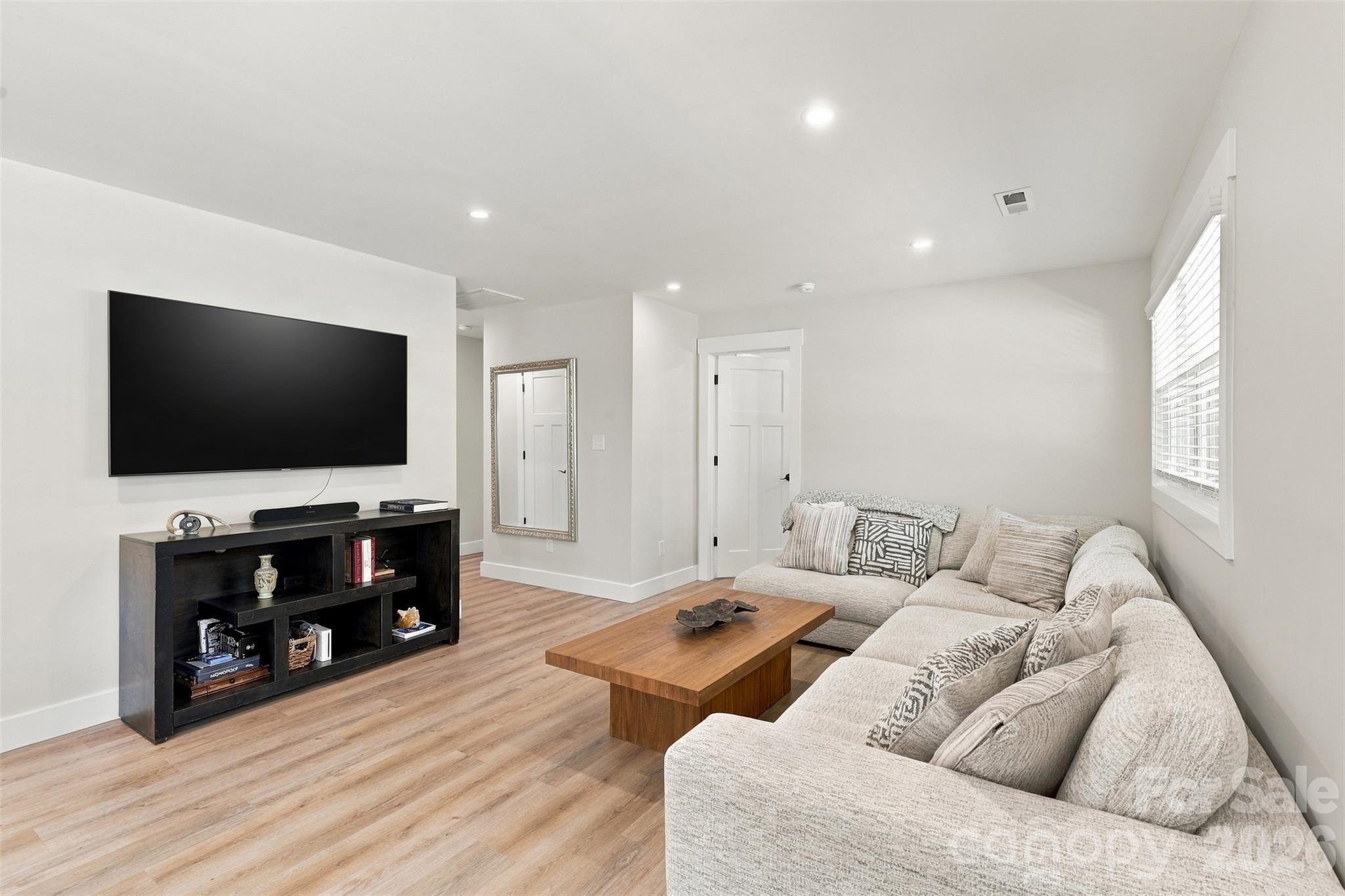 1208 Tarrington Avenue