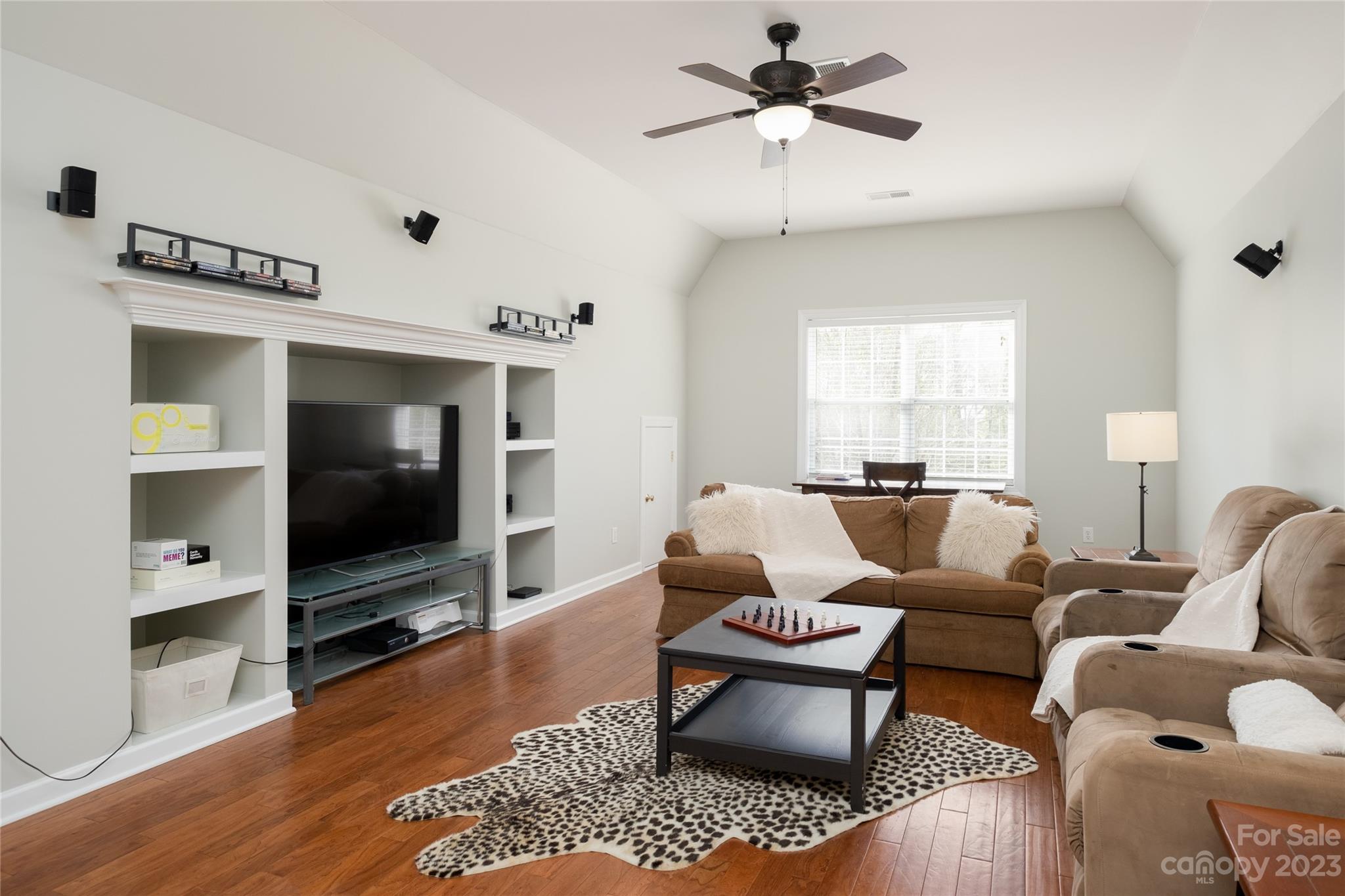 The Palisades - Residential