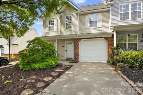 809 Rock Lake Glen Fort Mill SC 29715