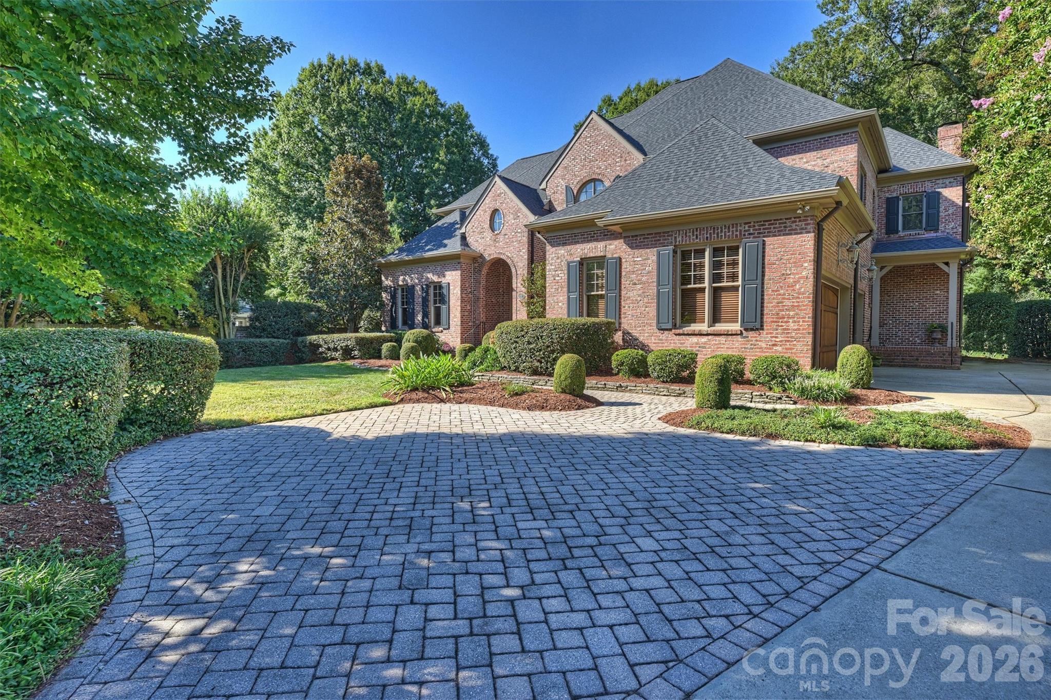 2720 Tanglewood Lane