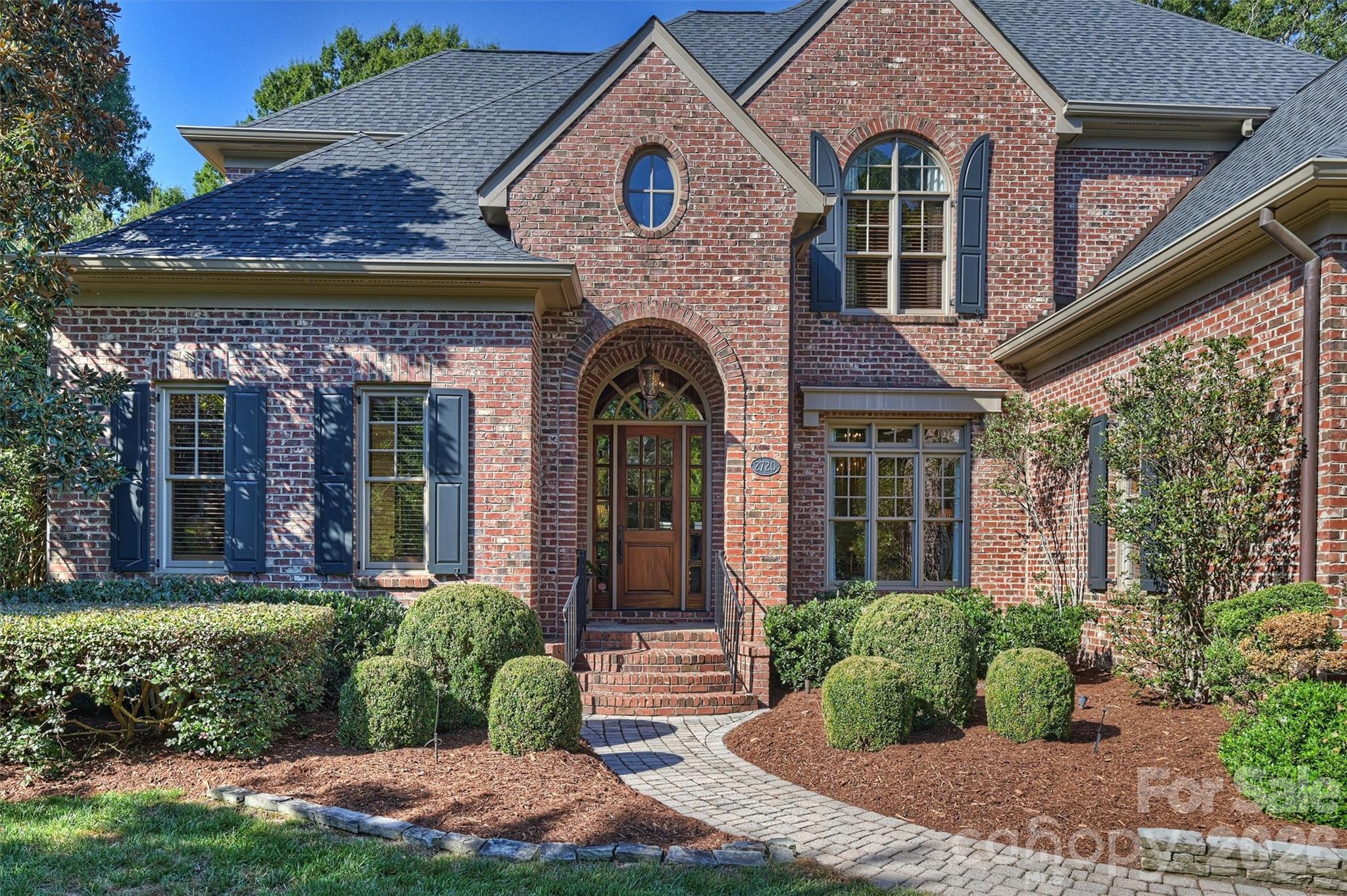 2720 Tanglewood Lane