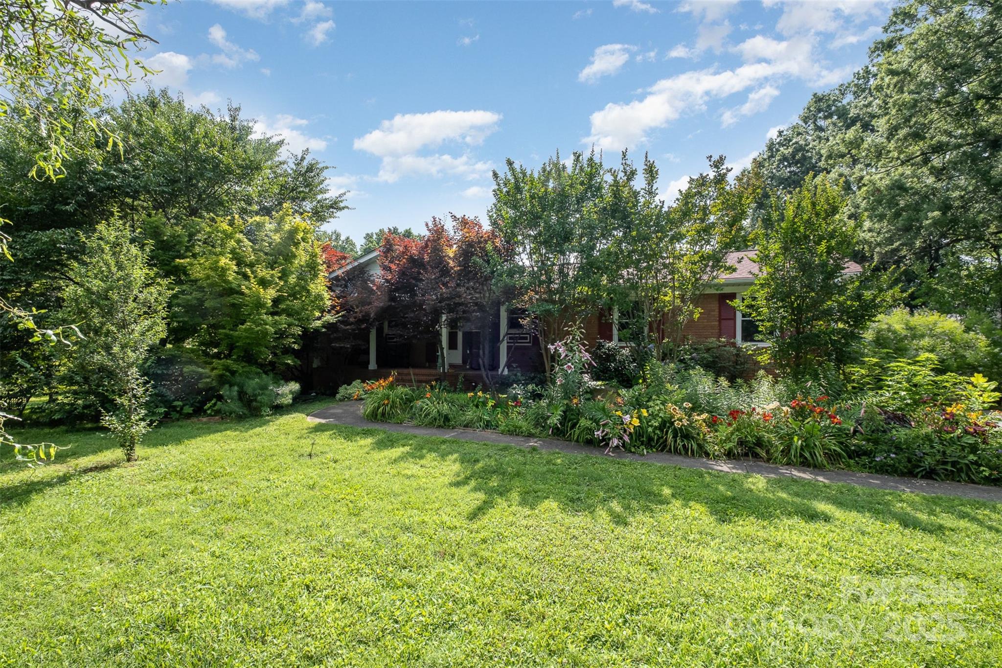 19924 Floral Lane