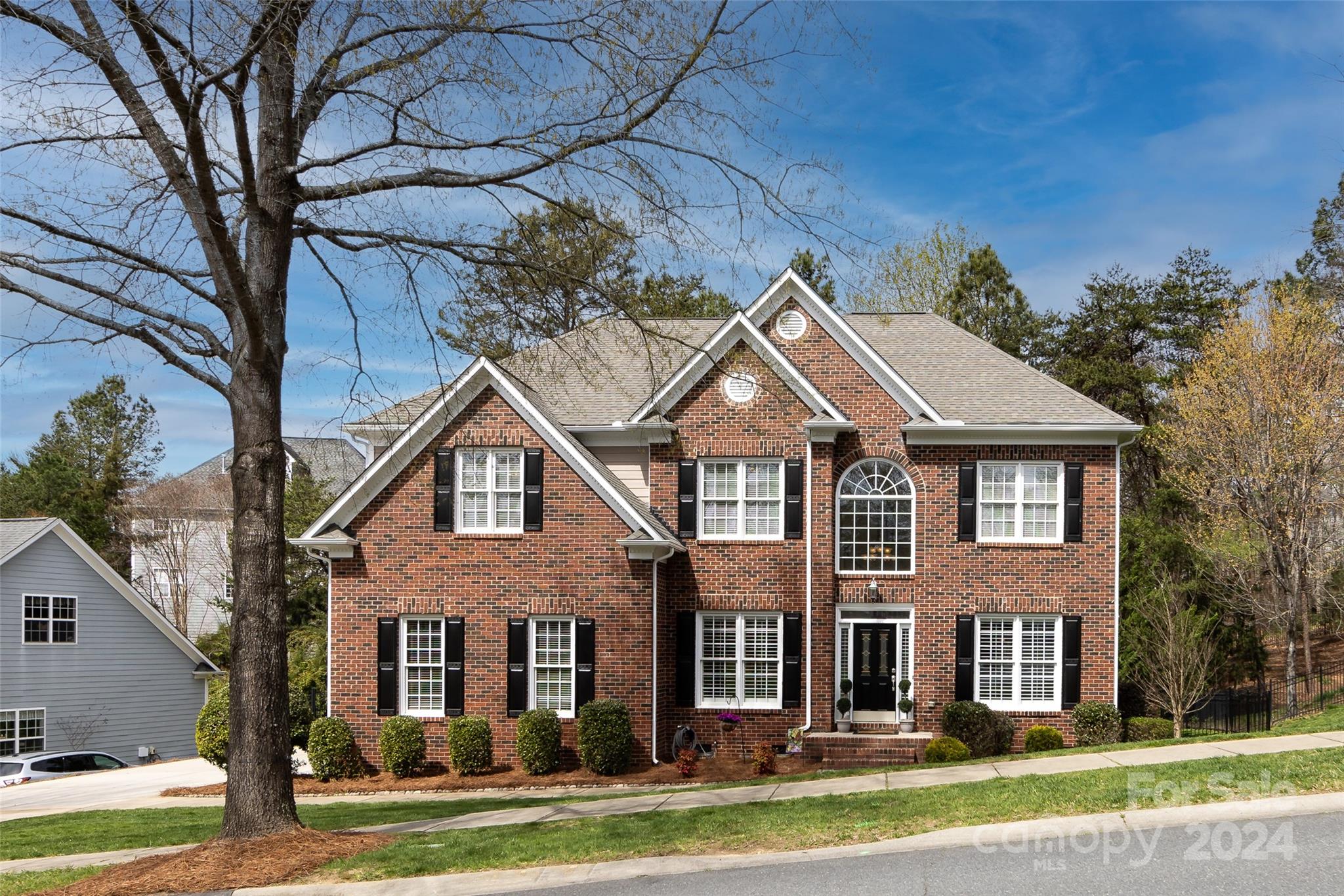 Lake Shore - Residential