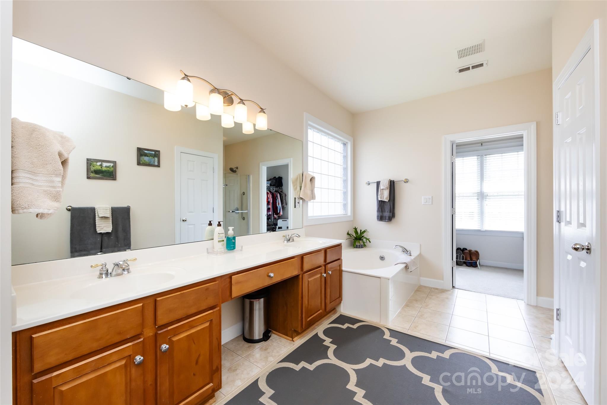 Lake Shore - Residential