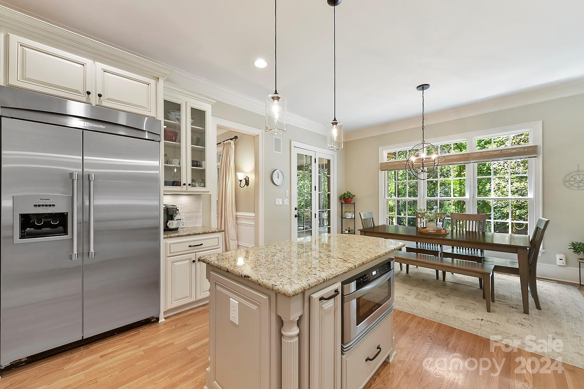 CHATELAINE - Residential