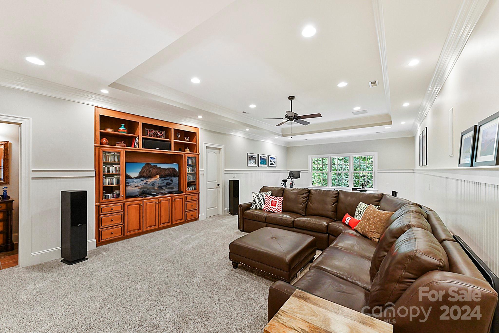 CHATELAINE - Residential