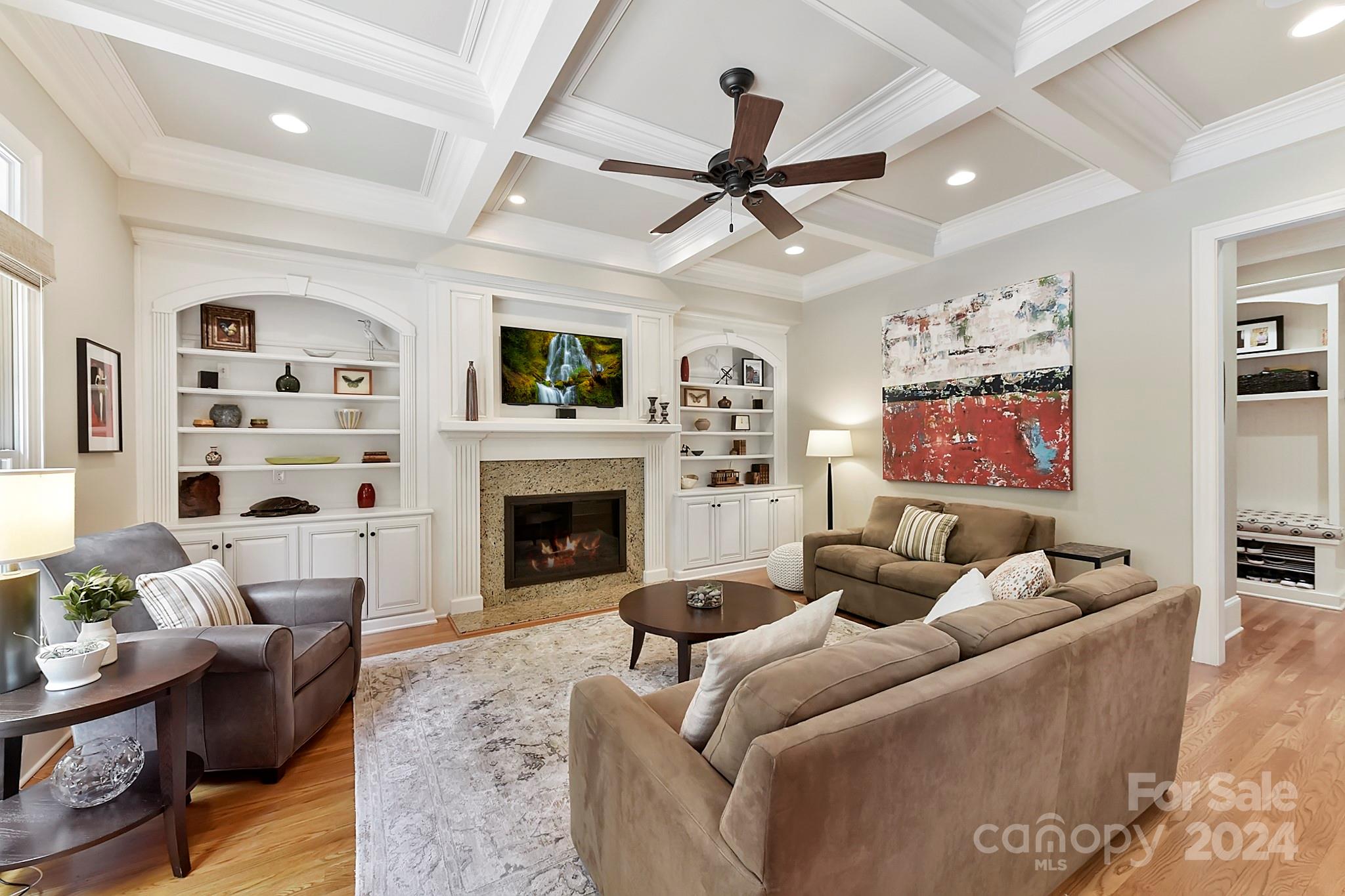 CHATELAINE - Residential